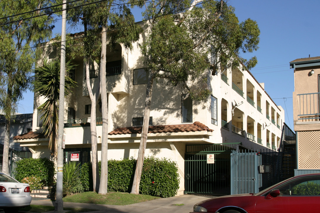 1128 Temple Ave in Long Beach, CA - Foto de edificio