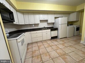 12 Stonehenge Cir in Baltimore, MD - Building Photo - Building Photo