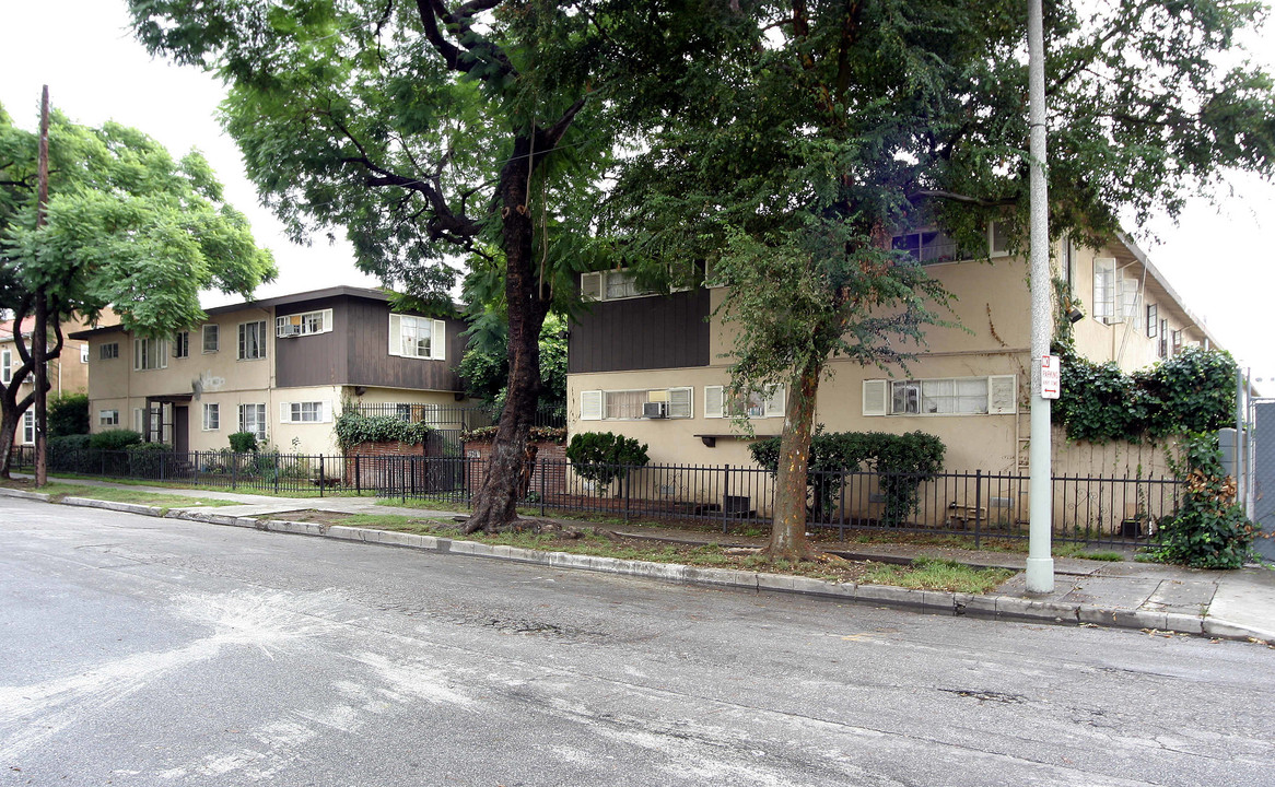 6230-6238 La Mirada Ave in Los Angeles, CA - Building Photo