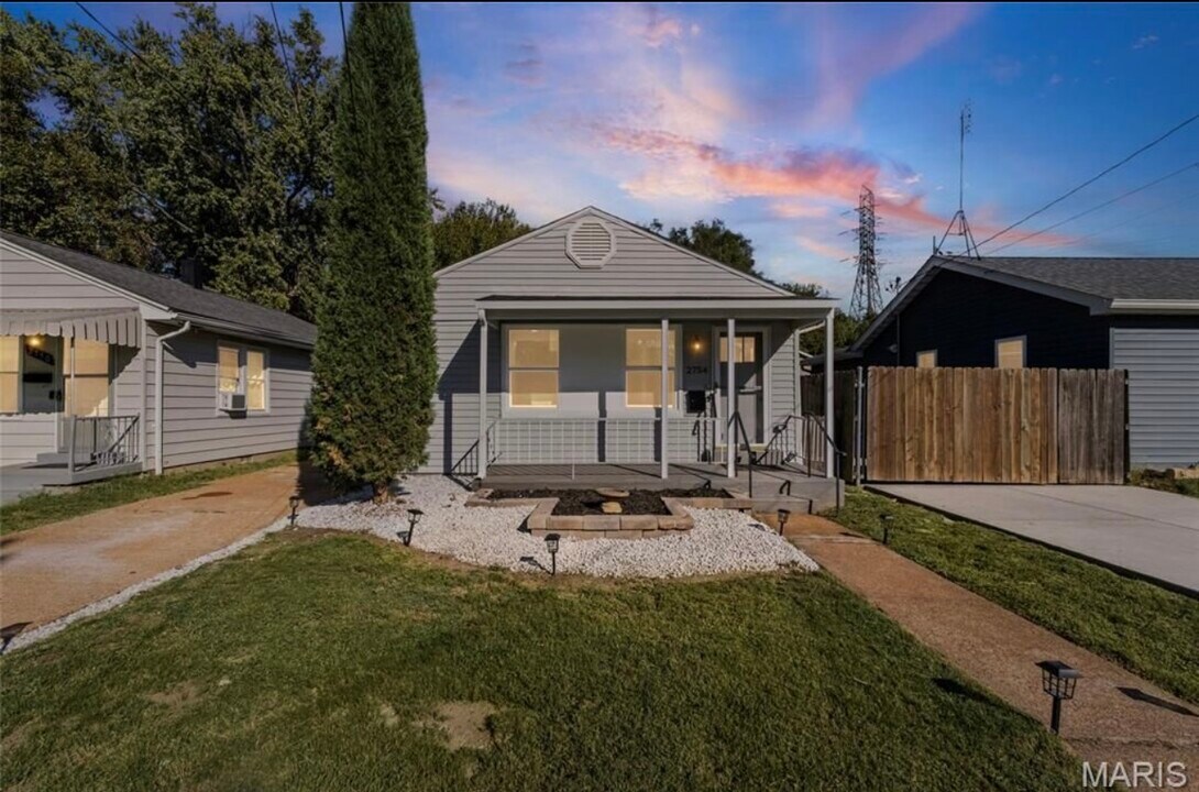 2754 Hermitage Ave in St. Louis, MO - Building Photo