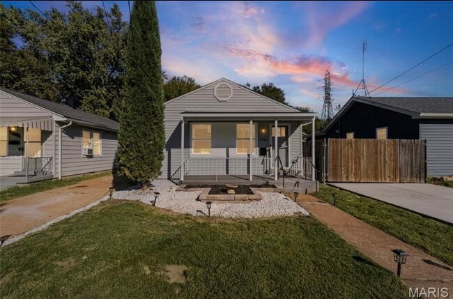 property at 2754 Hermitage Ave