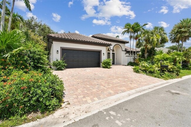 13792 Long Lake Ln in Port Charlotte, FL - Building Photo - Building Photo