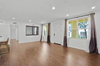 45 Mayfair in Irvine, CA - Building Photo - Building Photo