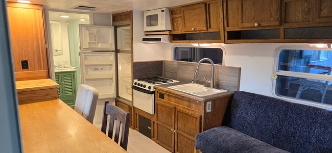 865 Granite Ridge Dr, Unit Tiny house trailer in Santa Cruz, CA - Building Photo - Building Photo