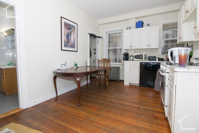 14 Quint Ave, Unit 1 in Boston, MA - Building Photo - Building Photo