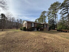 2502 Pleasant Valley Rd SE in Rome, GA - Building Photo