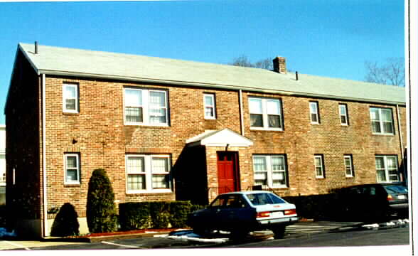 260 Main St in Medford, MA - Foto de edificio - Building Photo
