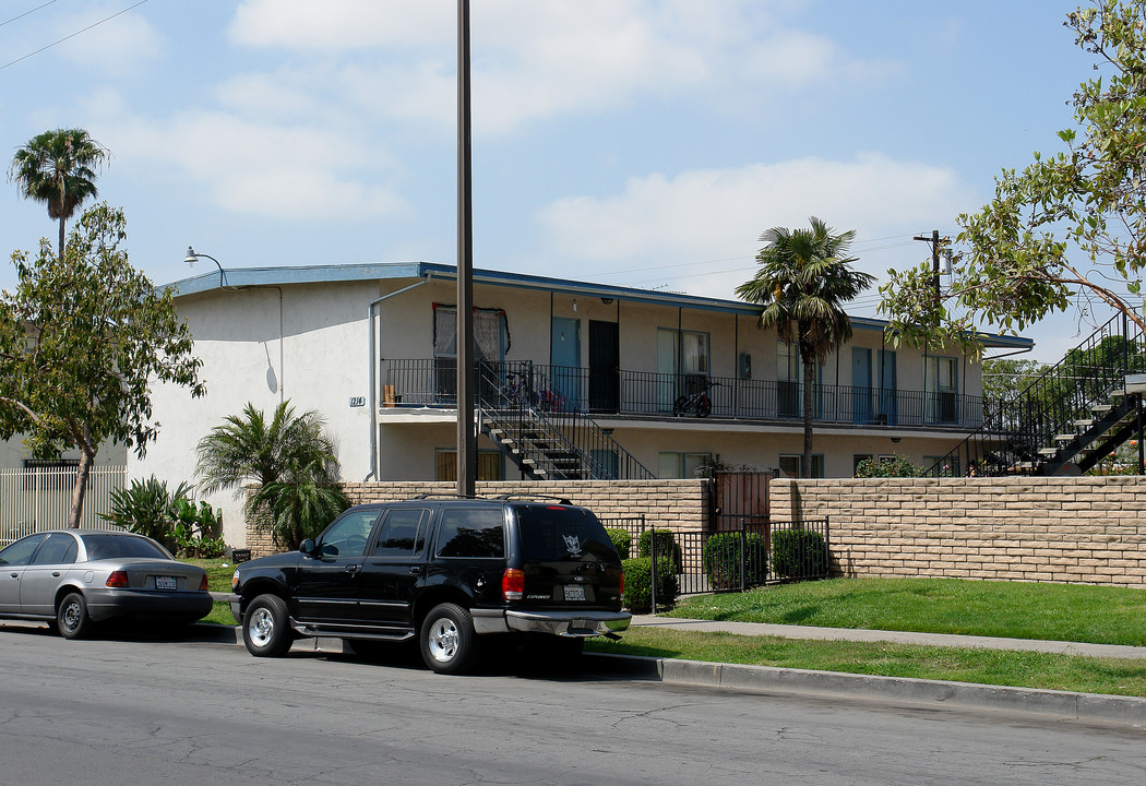 1214 Pacific Ave in Santa Ana, CA - Building Photo