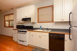 1445 W Cortez St, Unit M06B in Chicago, IL - Building Photo - Building Photo