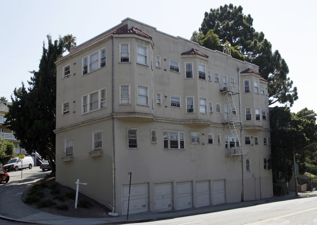 809 E 28th St in Oakland, CA - Foto de edificio