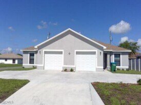 1016 NE 8th Pl in Cape Coral, FL - Building Photo