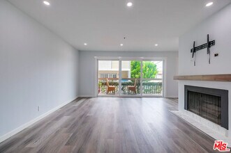 230 S Catalina Ave in Redondo Beach, CA - Building Photo - Building Photo