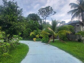 15578 87th St N in The Acreage, FL - Building Photo - Building Photo