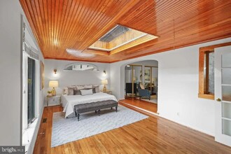 5110 Flanders Ave in Kensington, MD - Foto de edificio - Building Photo