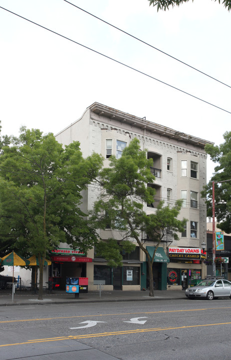 Casa Del Rey in Seattle, WA - Building Photo