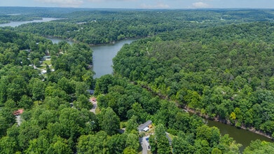 220 Lakeshore Dr in Mammoth Cave, KY - Building Photo - Building Photo