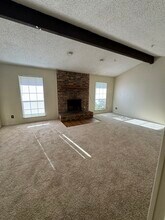 1203 Avenue C in Denton, TX - Foto de edificio - Building Photo