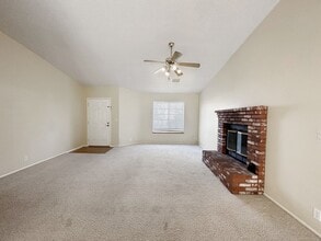 605 E Wilson Ave in Ridgecrest, CA - Building Photo - Building Photo