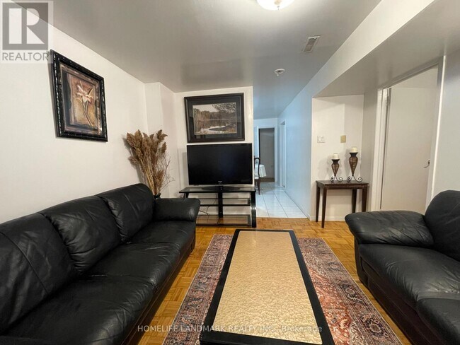 4 Blue Eagle Trail in Toronto, ON - Building Photo - Building Photo