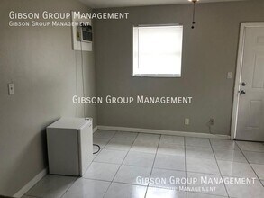 1104 NW 5th Ave-Unit -E in Fort Lauderdale, FL - Foto de edificio - Building Photo