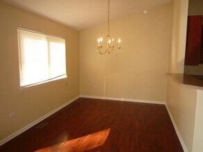 3147 Saganashke in Naperville, IL - Building Photo - Building Photo