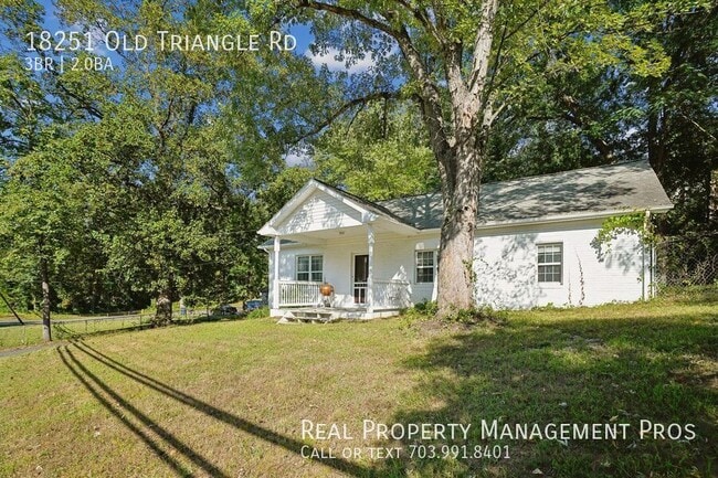 18251 Old Triangle Rd in Triangle, VA - Building Photo - Building Photo