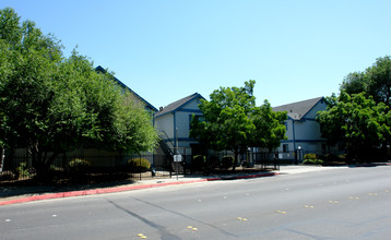 1670 Detroit Ave in Concord, CA - Building Photo - Building Photo