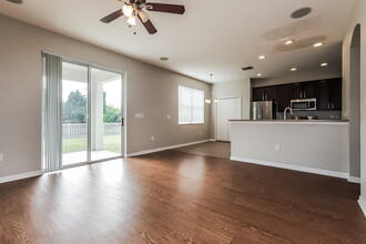 1119 Windton Oak Dr in Ruskin, FL - Building Photo - Building Photo