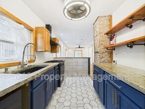 4221 Flora Ave in Kansas City, MO - Foto de edificio - Building Photo