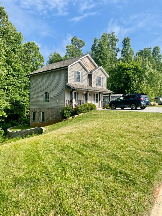 311 Wessex Rd in Lynchburg, VA - Building Photo