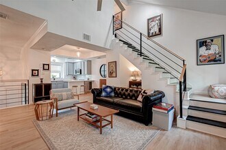 803 Davis Rd in League City, TX - Foto de edificio - Building Photo