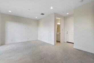 5320 Sagan Ln in Palm Beach Gardens, FL - Building Photo - Building Photo