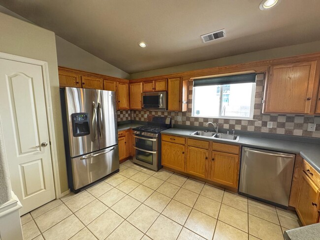 8608 Quail Creek Ct NE in Albuquerque, NM - Building Photo - Building Photo