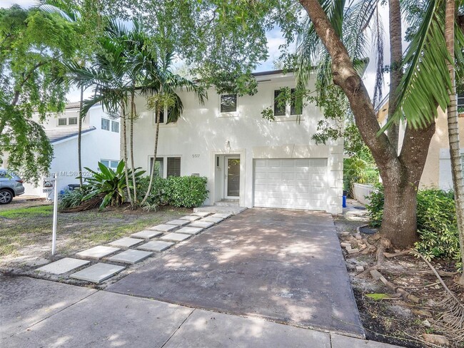 5517 Sardinia St in Coral Gables, FL - Building Photo - Building Photo