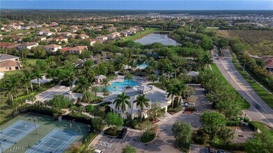2656 Blossom Wy in Naples, FL - Building Photo - Building Photo