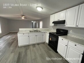 1809 Velma Rd in Athens, TN - Building Photo - Building Photo