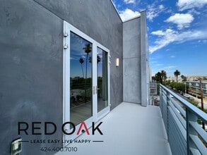 5801 Camerford Ave in Los Angeles, CA - Building Photo - Building Photo
