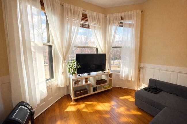206 Commonwealth Ave, Unit 2 in Boston, MA - Building Photo - Building Photo