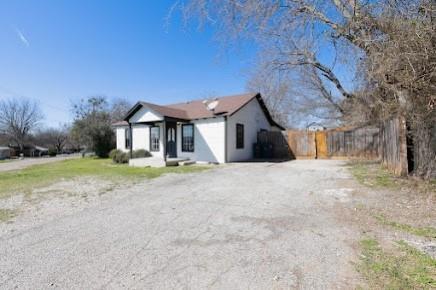 6000 Meandering Rd in Fort Worth, TX - Building Photo - Building Photo