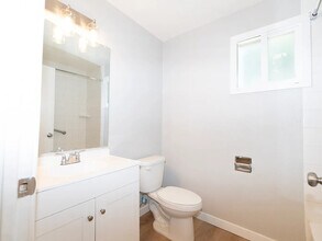 219 E Hill Ave in Murray, UT - Building Photo - Building Photo