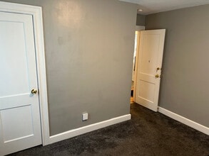 207 N Armistead Ave in Hampton, VA - Building Photo - Building Photo