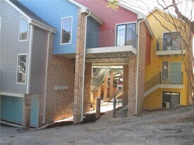 513 S Park Dr in Austin, TX - Building Photo