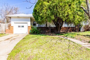 2805 NW 23rd St in Lawton, OK - Building Photo