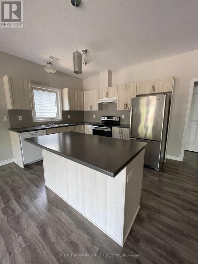 1803A RIVER ROAD W in Wasaga Beach, ON - Building Photo - Building Photo