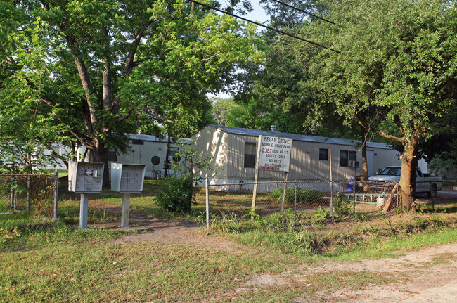 2327 Dunlap St in Charleston, SC - Building Photo - Building Photo