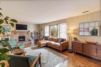 1345 Lincoln Ave S in Highland Park, IL - Building Photo - Building Photo