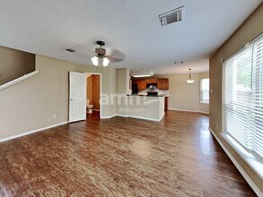 706 Razee Ct in Crosby, TX - Building Photo - Building Photo