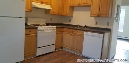 92 Hammond St in Boston, MA - Building Photo - Building Photo
