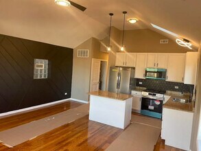 5516 S Indiana Ave in Chicago, IL - Building Photo - Building Photo