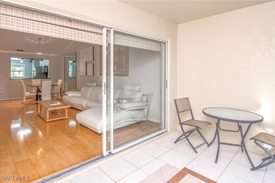 613 Squire Cir in Naples, FL - Building Photo